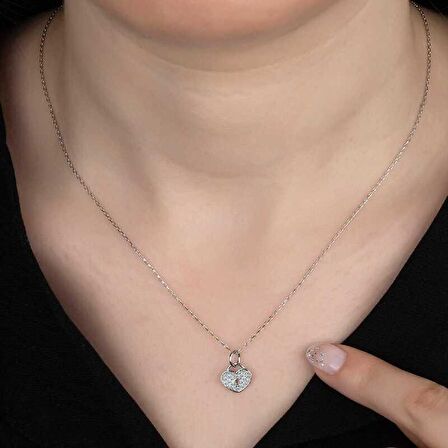Swarovski Taşlı Gümüş Kalp Kiliti Kadın Kolye