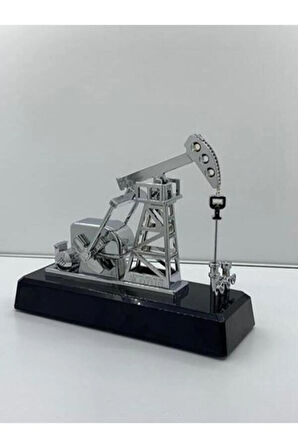 MASA ÜSTÜ PLAKET PETROL POMPASI HAREKETLİ (SİYAH) ABS 26x22x9cm (2 ADET KALEM PİLLE ÇALIŞIR) (MAKET)