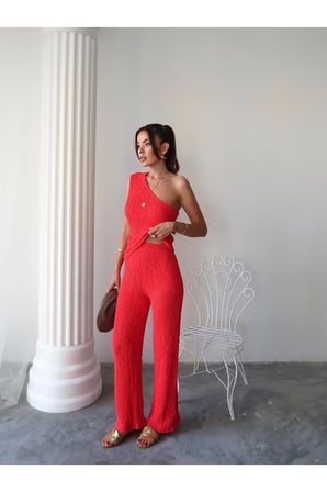 Kadın Morgan Nar Çiçeği Gofre Kumaş Tek Omuz Askılı Bluz-Pantolon İkili Takım