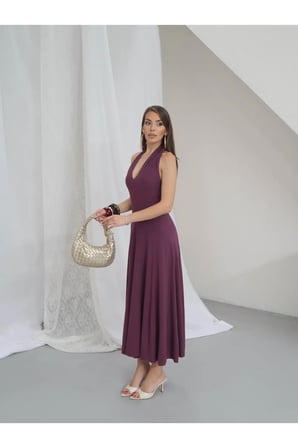Kadın Elena Boyun Geçme Detaylı Dalgıç Kumaş Akışkan Maxi Elbise