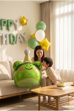 Şapkalı Safari Kurbağa Kafa Folyo Balon 73x52 cm Safari Temalı Çocuk Doğum Günü Parti Süsü