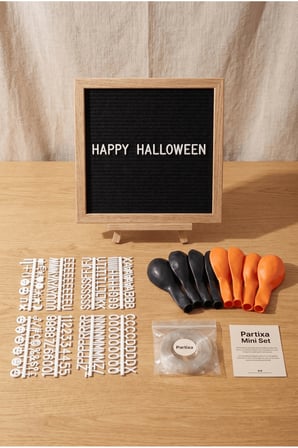 Cadılar Bayramı Halloween Süsleme Mini Set Siyah Keçe Yazı Panosu Standlı Balon Zincirli