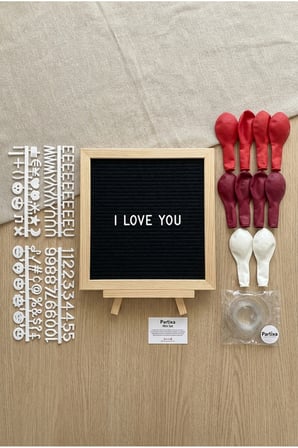 Sevgililer Günü Yıl Dönümü Süsleme Mini Set Siyah Keçe Yazı Panosu Standlı Balon Zincirli Romantik Sürpriz Kutlama Seti
