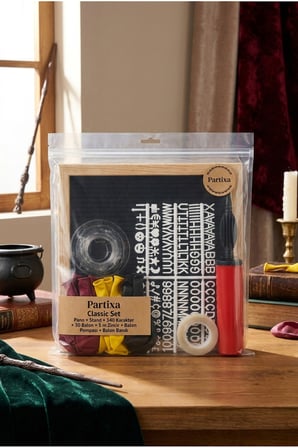 Sihirli Şato Büyücülük Okulu Temalı Doğum Günü Süsleme Classic Set Siyah Keçe Yazı Panosu Standlı Balon Zincirli El Pompası Sihirbaz Seti
