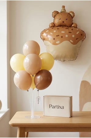 Ayıcık Figürlü Kahverengi Retro Cupcake Balon Stand Seti | Şeffaf 7’li Stand + Cupcake Folyo Balon 52,5×72,5 cm + 7 Lateks Balon