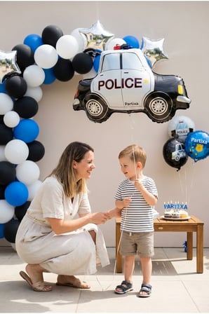 Polis Arabası Balon Stand Seti | Şeffaf 7’li Stand + Polis Arabası Folyo Balon 76×59 cm + 7 Lateks Balon