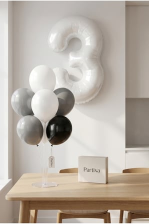 Beyaz Rakam Balon Stand Seti | Şeffaf 7’li Stand + Beyaz Rakam Folyo Balon 32” + 7 Lateks Balon (Beyaz-Gri-Siyah)