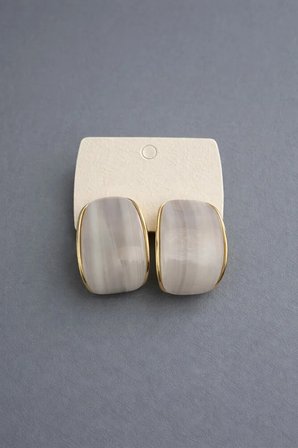 POYASE Küpe Çok Renkli Bombeli Kavisli Doğal Taş Görünümlü Altın Rengi Kararmaz Kaplama Küpe 3.5 cm