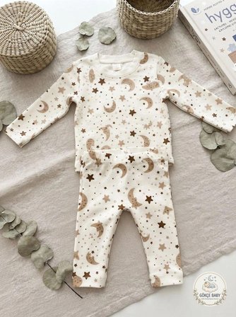 Gökçe Baby Yıldız ve Ay Desenli %100 Pamuk Bebek Pijama Takımı – Yıldız ve Ay Uzun Kollu Takım