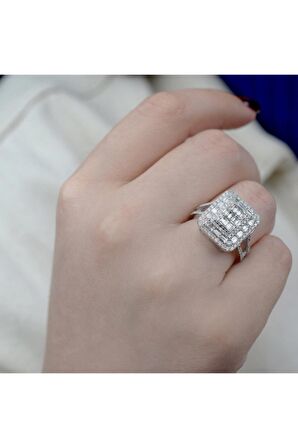 1.50 Ct Baget Pırlanta Modern Tasarım Yüzük