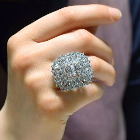 2.28 Ct Pırlanta Özel Tasarım Baget Yüzük
