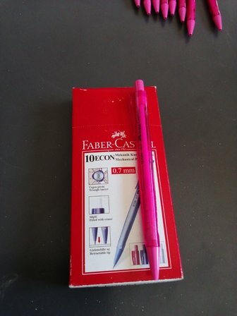 Faber-Castell 10 Econ Mekanik Kurşun Kalem 0.7 mm Pembe - Üçgen Gövde, Silgili