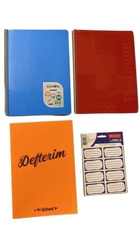 Okul Defteri Seti - A4 120 Yaprak Mavi Spiralli + Kırmızı Spiralli + Turuncu A4 100 Yaprak Kareli Defter + Mavi Bordürlü 40'lı Okul Etiketi Açık Kahve
