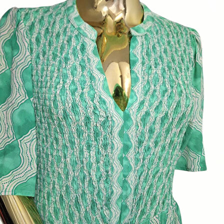 VİSKON YARIM KOL YAZLIK UZUN / MİDİ BİLEK ÜSTÜ DİZ ALTI YEŞİL KREM DESENLİ DOKULU ELBİSE