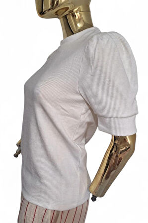 KİABİ ÇOK RAHAT BEL HİZASI BALON / KARPUZ KOL ESNEK DOKUMA KREMRENGİ SIFIR YAKA TİŞÖRT BLUZ