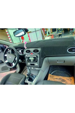 Ford Focus 2 2005-2011 Aracınızla Tam Uyumlu Güneş Engelleyici Torpido Halısı Örtüsü