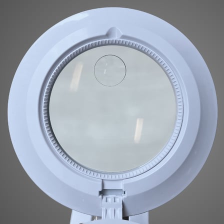 Loyka Flexi Masaüstü Büyüteç | Ayarlanabilir Kademeli Led Aydınlatmalı