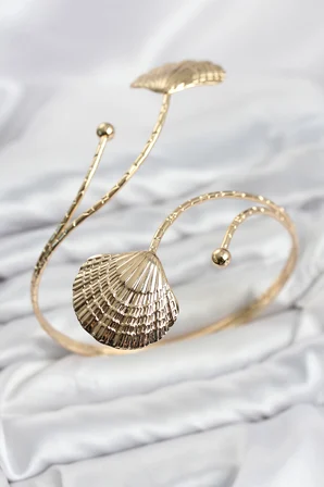 Pazu Bileklik Gold Renk Pirinç Deniz Kabuğu Model