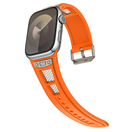 Apple Watch 7 / 8 / 9 45mm Hava Alan Delikli Silikon Kordon Metal Süslemeli, Sportif & Konforlu