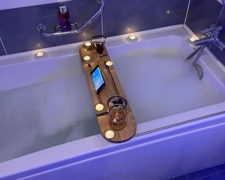 Masif Ahşap Oval Köşeli Küvet Tepsisi 71 cm – Küvet Üstü Banyo Keyfi Organizeri & Sehpası
