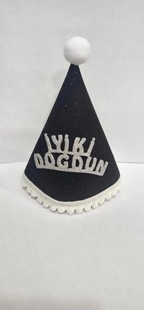Premium İYİ Kİ DOĞDUN SİYAH GÜMÜŞ KEÇE BEBEK ŞAPKASI Fotoğraf Giyim Hatıra