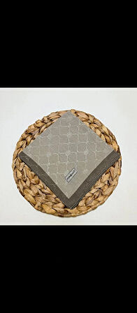 Piramit Floş Monogram eşarp vizyon