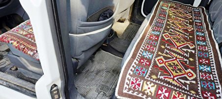 Pratik Oto Koltuk Kilim Seti • 3 Parça • Makine Dokuma • Akrilik & Polyester • Saçaklı
