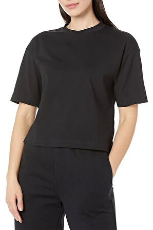 Timeless Black: Basic Regular Unisex T-Shirt