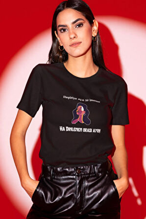 Eleştiriye Açık Bir İnsanım Baskılı Eğlenceli Hediyelik Kadın T-Shirt