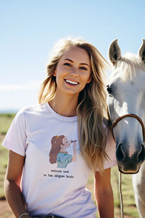 Kim Olduğunu Hatırla Baskılı Eğlenceli Hediyelik Beyaz Kadın T-Shirt