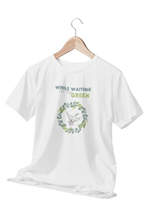 While Waiting For The Green-Yaprak Temalı Beyaz T-Shirt