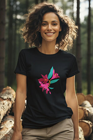 Zambak Esintisi Baskılı Kadın T-Shirt