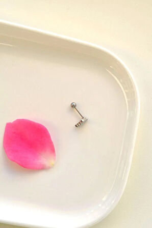 Q Harfi Piercing Gümüş Renkli Harf Piercing Q