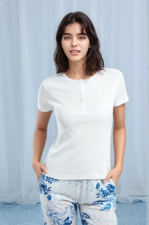 Kadın Beyaz Kısa Kol Desenli Viskon Pijama Takımı Q9p0k8c1k