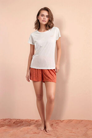 Kadın Beyaz Kısa Kol Desenli Viskon Şortlu Pijama Takımı Q9P0K0C3K