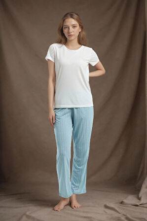 Kadın Kısa Kol Geniş Yaka Beyaz Viskon Pijama Takımı Q9P0K0C8K