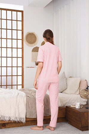 Kadın Boydan Düğmeli Kısa Kollu Boru Paça Pembe & Beyaz Çizgili Pamuklu Pijama Takımı