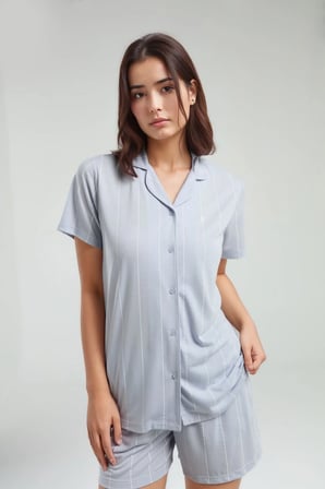 Kadın Mavi Önden Düğmeli Kısa Kol Desenli Pamuklu Viskon Şortlu Pijama Takımı Q8P9K8C1K