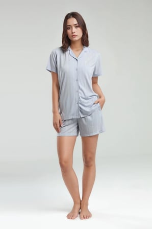 Kadın Mavi Önden Düğmeli Kısa Kol Desenli Pamuklu Viskon Şortlu Pijama Takımı Q8P9K8C1K