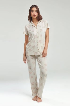 Kadın Önden Düğmeli Kısa Kol Desenli Pamuklu Viskon Pijama Takımı Q90P0K0C7K
