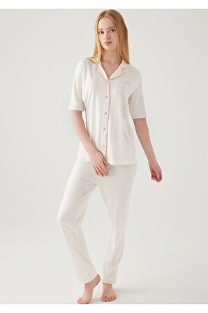 Kadın Krem Pamuklu Modal Boydan Patlı Kısa Kol Kutulu Pijama Takımı Q8.U.8O.K2.K.A6.P.C