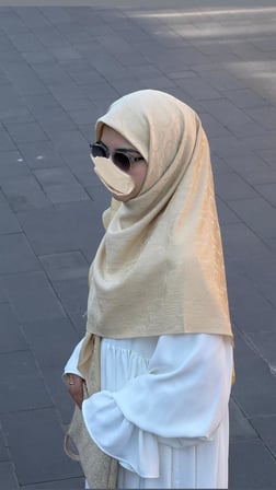 Premium Jakarlı Mira B.Boy Eşarp -Gold