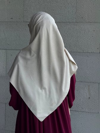 Premium Jakarlı Sare Büyük Boy Eşarp -Kum Beji