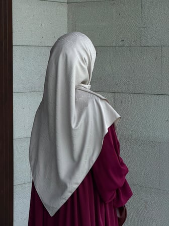 Premium Jakarlı Sare Büyük Boy Eşarp -Gri