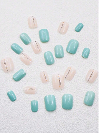 VividCharm 24lü Pastel Yeşil & Çiçek Tasarımlı Takma Tırnak Seti / Protez Tırnak Seti