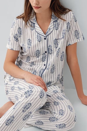Pierre Cardin Kadın Düğmeli Kısa Kollu Kutulu Pijama Takımı %50 Pamuk %50 Modal – Tam Kalıp, Alt Cepli Üst Düğmeli