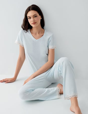 Pierre Cardin Kadın V Yaka Dantelli Pijama Takımı %50 Pamuk %50 Modal – Kısa Kollu, Tam Kalıp, Yumuşak Kumaş