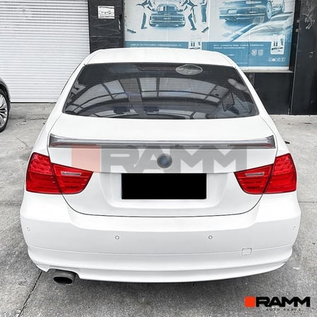 BMW E90 CSL Stil Bagaj Spoiler  Parlak Siyah