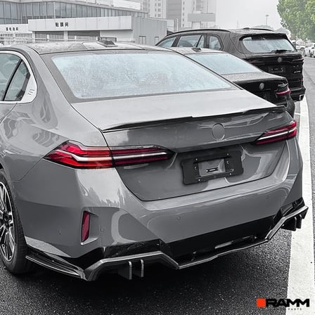 BMW G60 Bagaj Spoiler Parlak Siyah