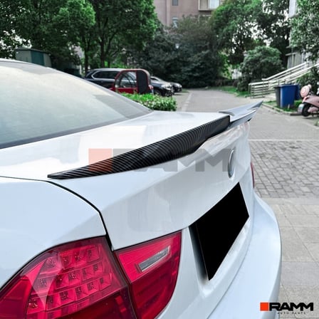 BMW E90 M4 Stil Bagaj Spoiler  Piano Black